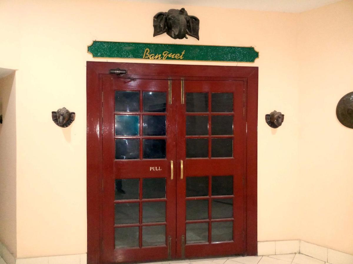 Hotel Indsurya Dibrugarh Extérieur photo