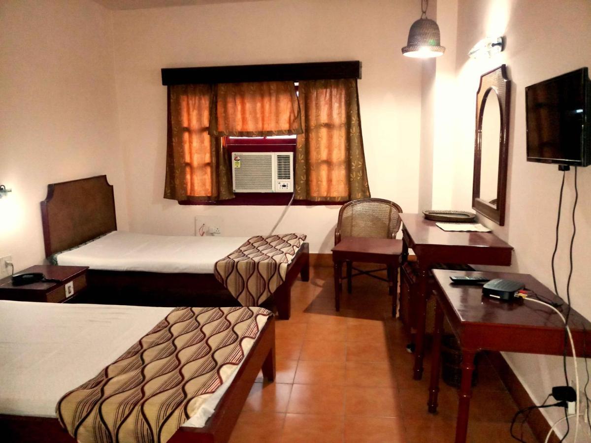 Hotel Indsurya Dibrugarh Extérieur photo