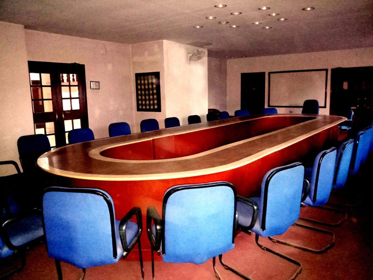 Hotel Indsurya Dibrugarh Extérieur photo