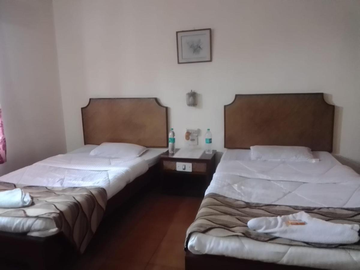 Hotel Indsurya Dibrugarh Extérieur photo